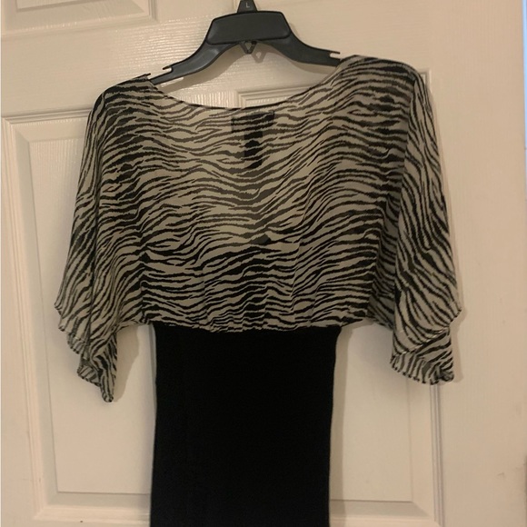 GUESS Authentic Brand Top (Size - XS) Sweater Shirting - Picture 2 of 13